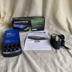 E-flite Celectra 4-Port 1S 3.7V 0.3A DC Li-Po Charger EFLC1004 with power supply